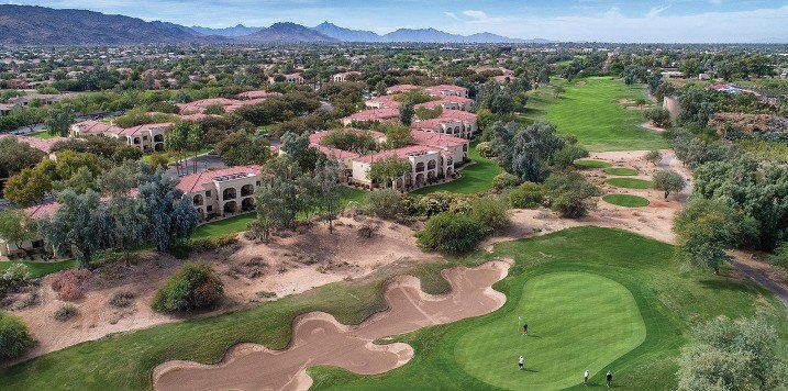 Luxury golf community